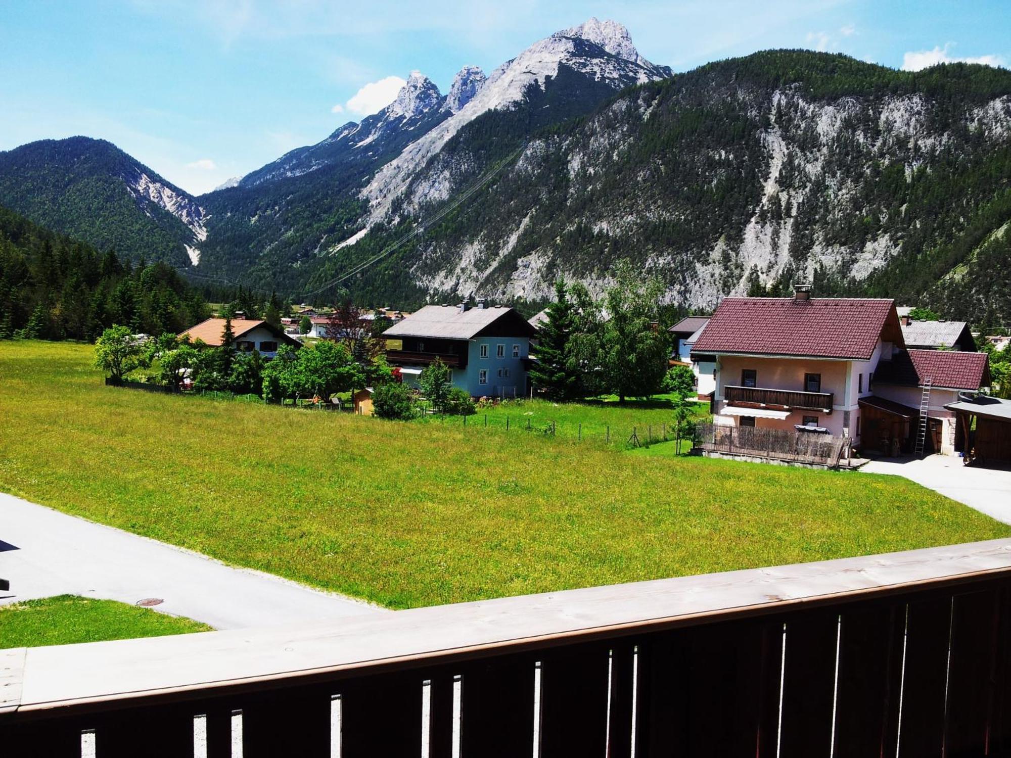 Pension Arnspitze Scharnitz Extérieur photo